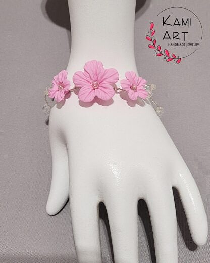 Liliana - pastelowo różowa bransoletka damska kwiaty (1)